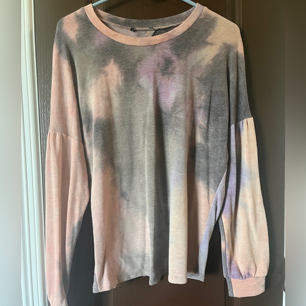 Tie dye long sleeve with open back! Barely used!
